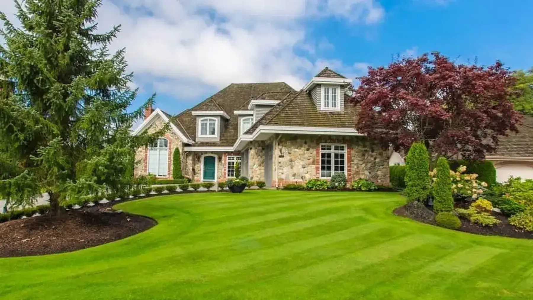 Lawn Fertilization Page Hero